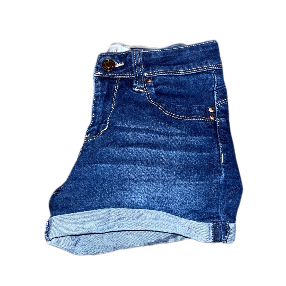 Wanna betta butt Jean shorts